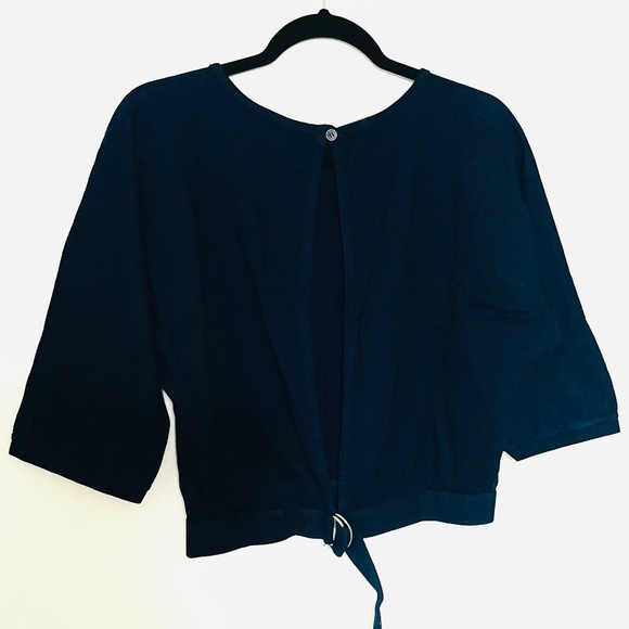 AG Crop Top with Open Back - Picture 4 of 12